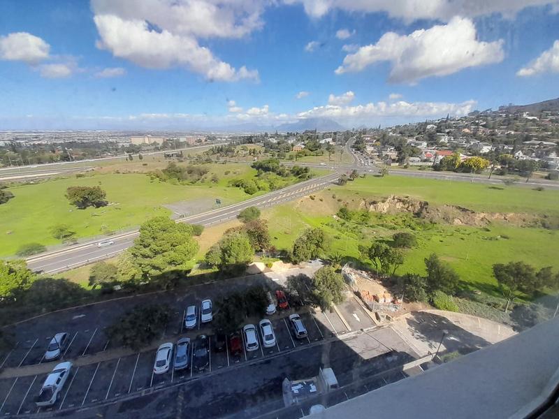 To Let 1 Bedroom Property for Rent in Loevenstein Western Cape
